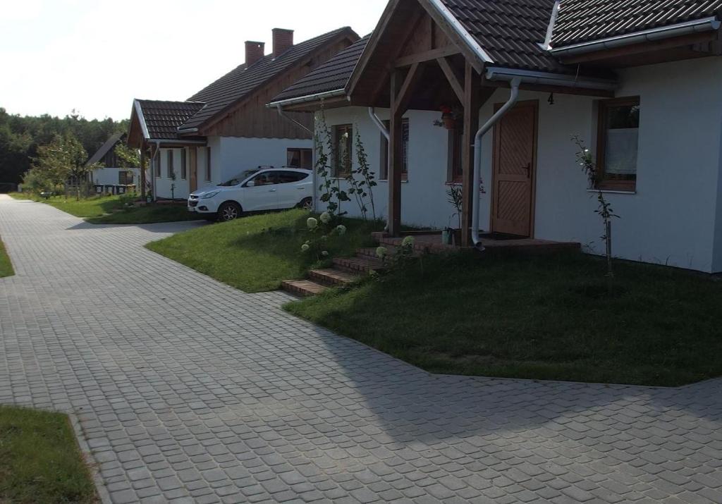 Zielony Bursztyn - agroturystyka, domki letniskowe i sery kozie